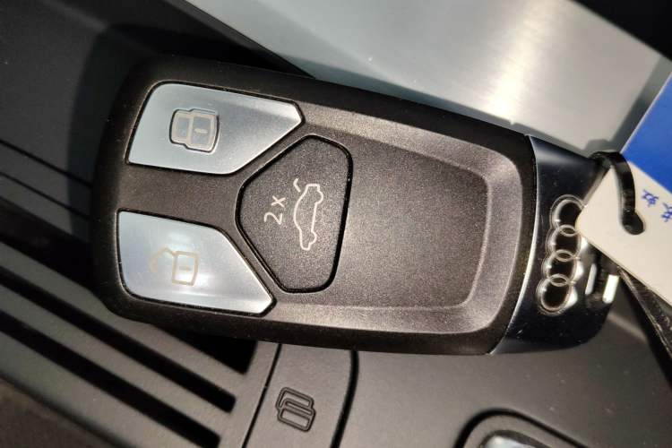 Used Audi A4L 2022 40 TFSI Luxury Dynamic Model