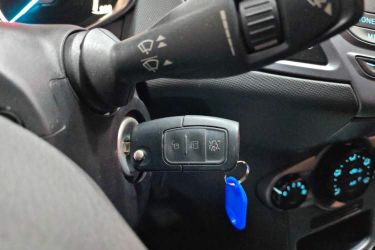 Used Ford Fiesta 2013 Hatchback 1.5L Automatic Fashion Edition
