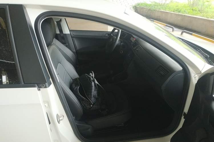 Used Volkswagen Santana 2018 1.5L Manual Fashion Edition
