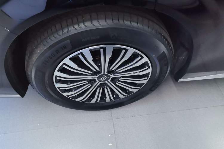 Used BYD Xia 2025 DM-i 1.5T 180km Beyond Edition
