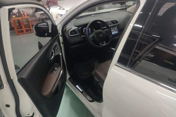 Used Renault Kadjar 2017 2.0L 120th Anniversary Limited Edition
