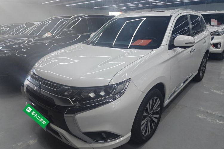 Used Mitsubishi Outlander 2021 2.4L 4x4 Zhi Xiang Edition 7 Seats
