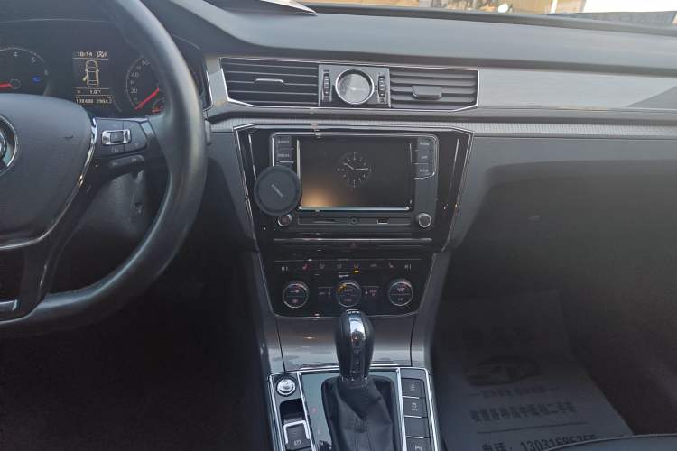 Used Volkswagen Passat 2017 330TSI DSG Luxury Edition
