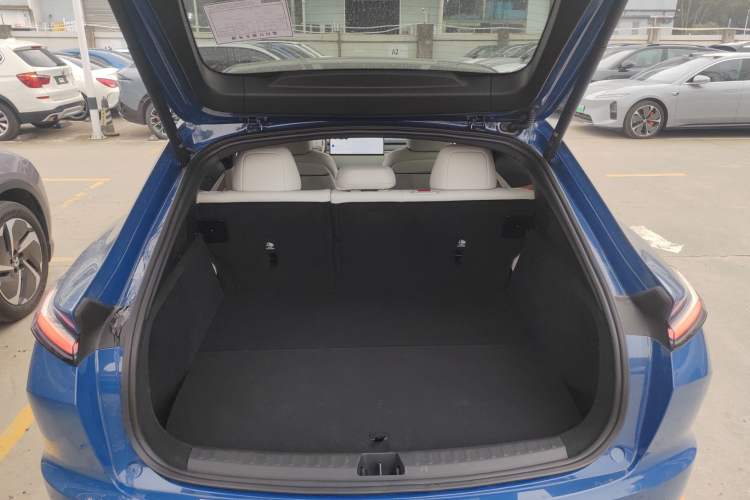 Used ONVO L60 2024 60 kWh All-Wheel Drive
