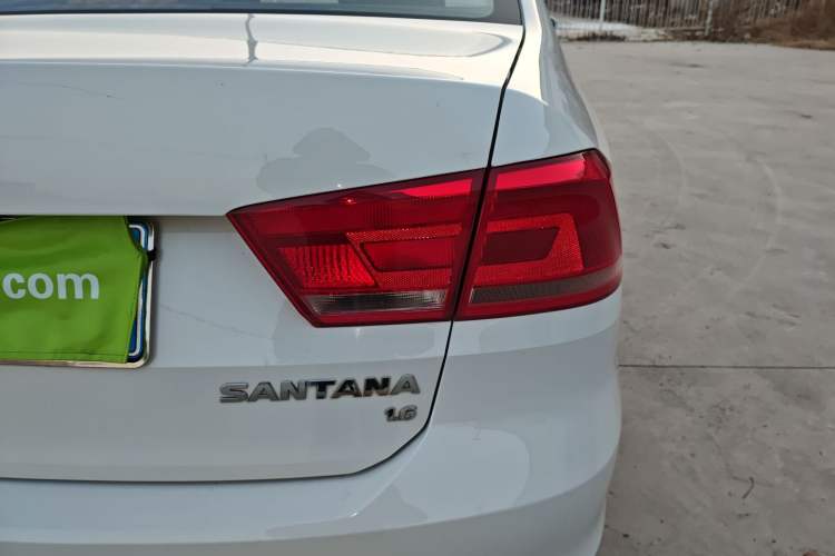 Used Volkswagen Santana 2015 1.6L Manual Fashion Edition
