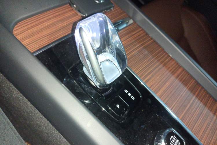 Used Volvo XC60 New Energy 2025 Plug-in Hybrid Long-Range All-Wheel Drive Smart Luxury Edition