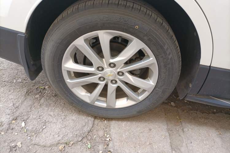 Used Chevrolet Equinox 2017 550T Automatic All-Wheel-Drive Top-Tier Version