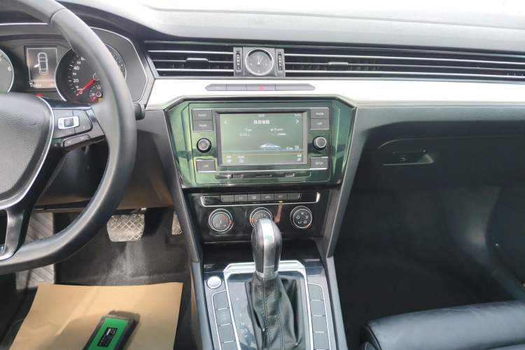 Used Volkswagen Magotan 2018 330TSI DSG Advanced Model
