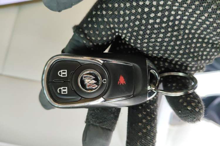 Used Buick GL8 2023 Land Executive Class Comfort Model
