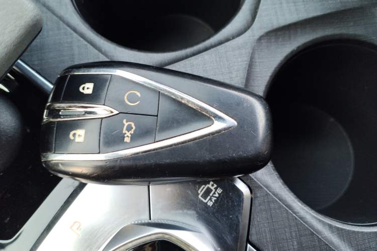 Used Changan UNI-V 2022 1.5T Prestige Version
