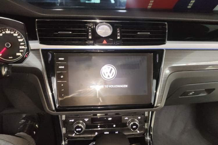 Used Volkswagen Phideon 2019 380TSI Two-Wheel Drive Business Edition China VI Standard
