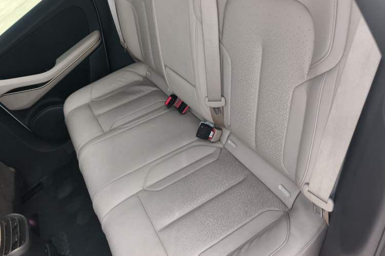 Used Nio ET5T 2023 75 kWh Touring