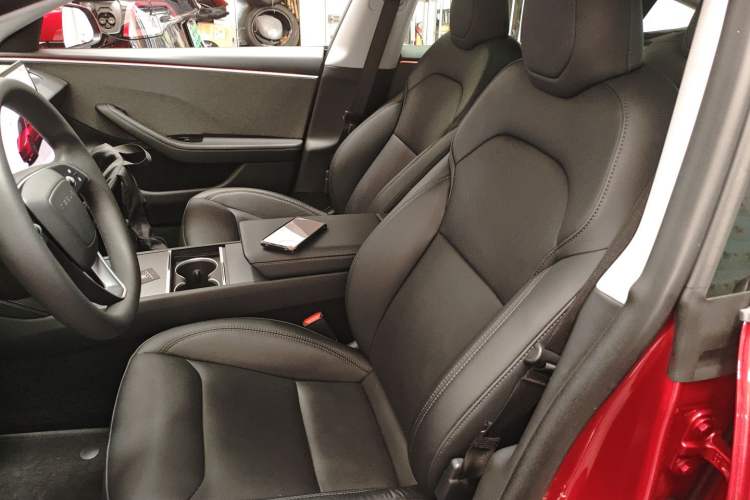 Used Tesla Model 3 2023 Rear-Wheel-Drive Version
