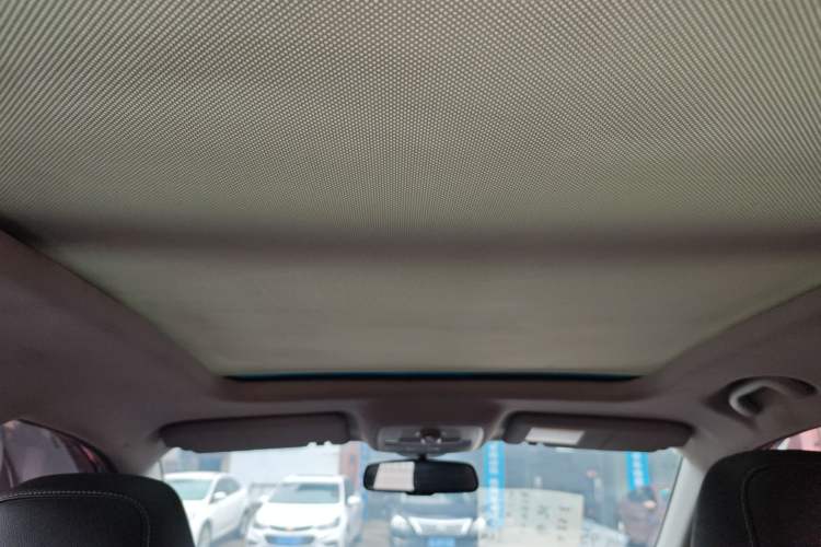 Used Roewe RX5 2016 30T Two-Wheel Drive Automatic Internet Smart Edition