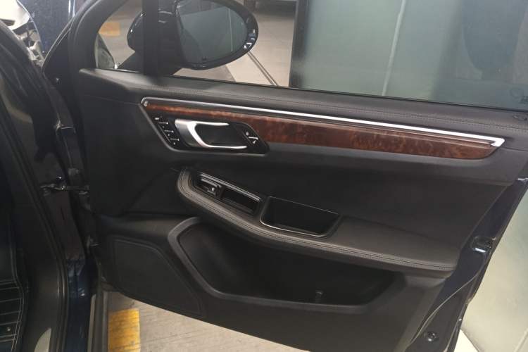 Used Porsche Macan 2014 Macan S 3.0T
