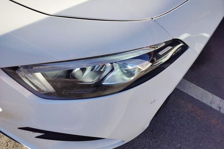 Used Mercedes-Benz A-Class 2022 Second Facelift A 200 L Sport Sedan Fashion Version
