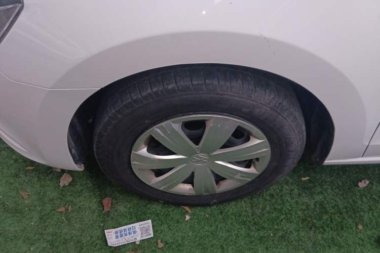 Used Volkswagen Jetta 2015 1.6L Manual Fashion Edition