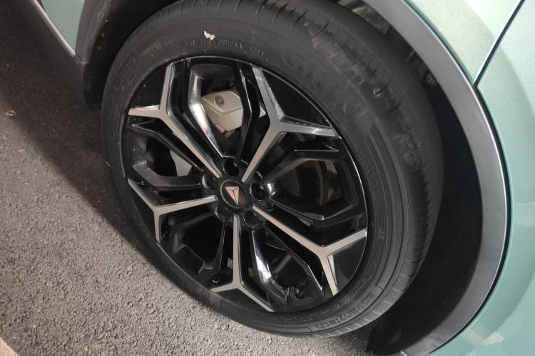 Used  SL03 2023 200Max Range-Extended Version
