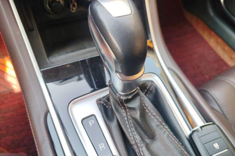 Used Changan Raeton CC 2018 1.5T Automatic Haoya Model China V Standard