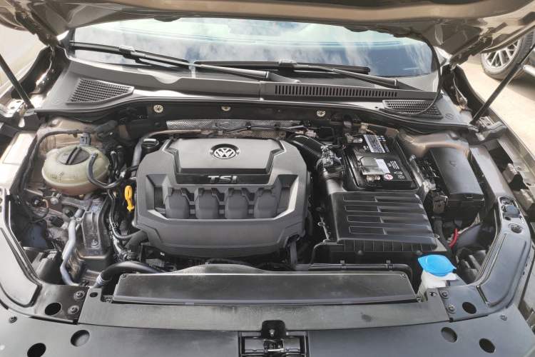 Used Volkswagen Passat 2020 330TSI Luxury Edition China VI
