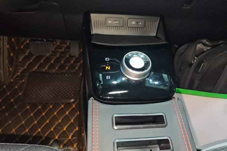 Used Geometry E Firefly 2024 301km Flowing Light