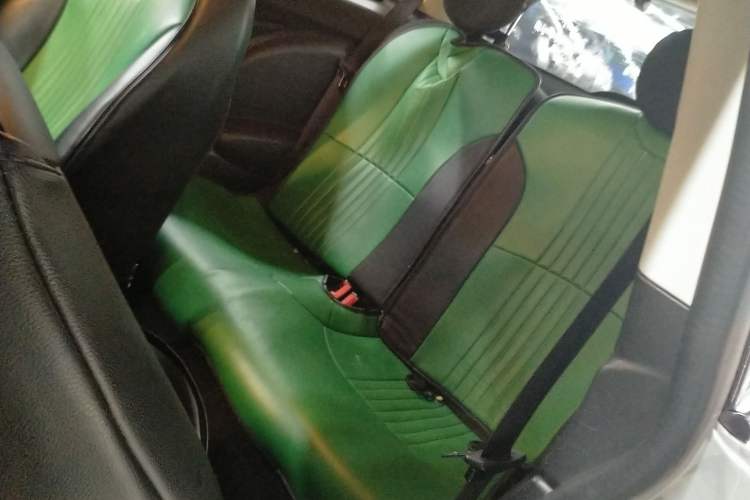 Used  MINI 2011 1.6L ONE