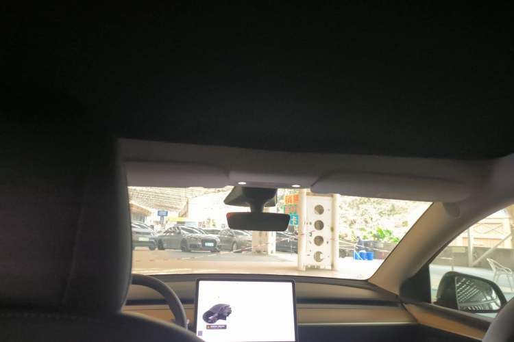 Used Tesla Model Y 2022 Long-Range All-Wheel-Drive Version