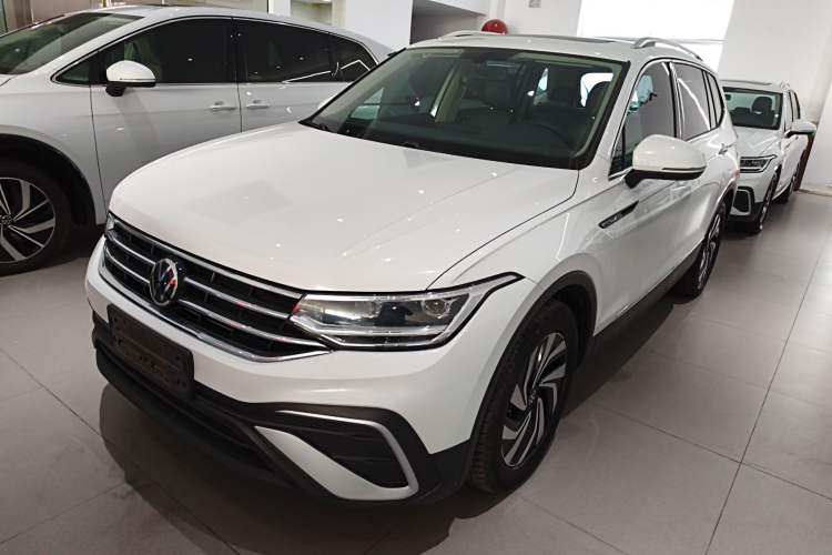 Used Volkswagen Tiguan L 2024 300TSI Automatic Two-Wheel Drive Smart Edition