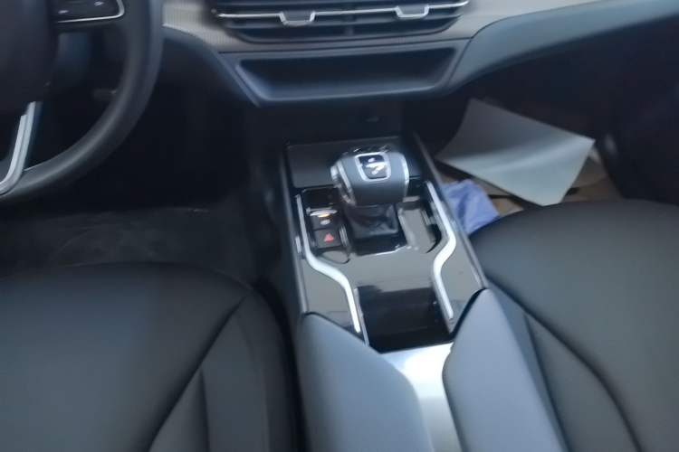 Used Hongqi E-QM5 2022 431 km Charge & Enjoy Edition
