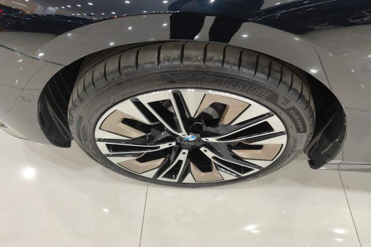 Used BMW 5 Series 2024 530Li Luxury Package Premium Edition
