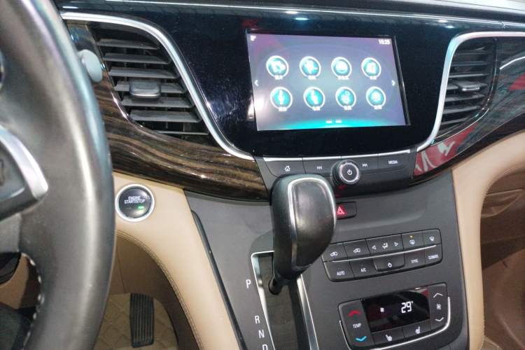 Used Buick GL8 2018 ES 28T Premium Model China VI Standard
