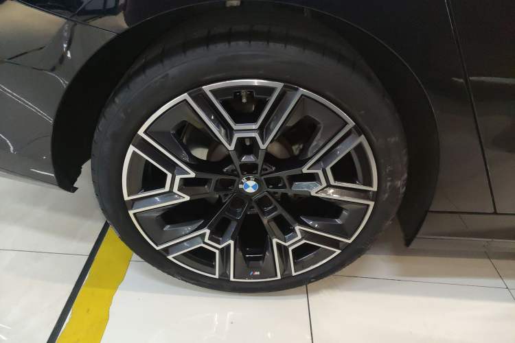 Used BMW 5 Series 2025 530Li Luxury Edition M Sport Package
