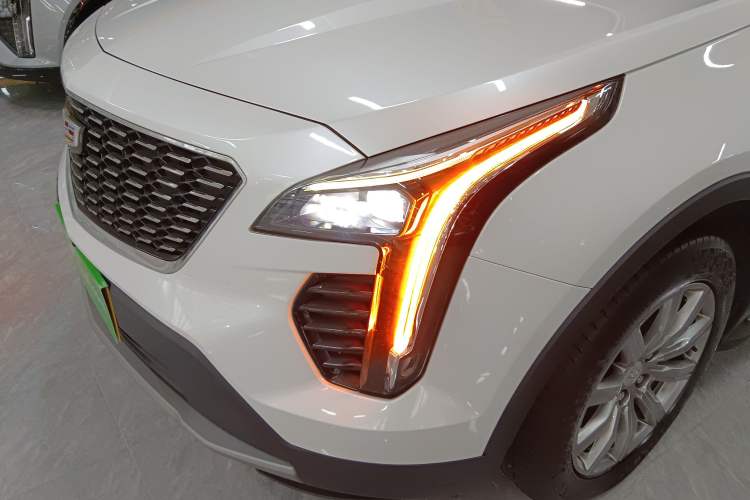 Used Cadillac XT4 2021 28T Two-Wheel Drive Leading Version
