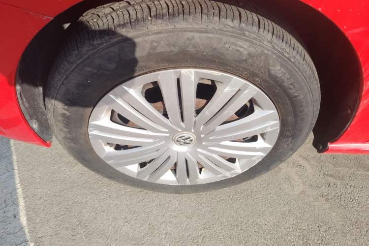 Used Volkswagen Polo 2016 1.6L Automatic Comfort Model
