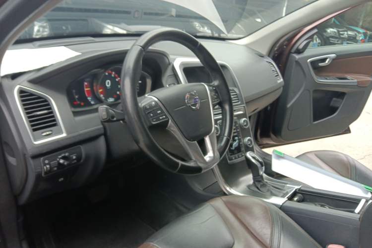 Used Volvo XC60 2015 T5 AWD Zhiyuan Edition
