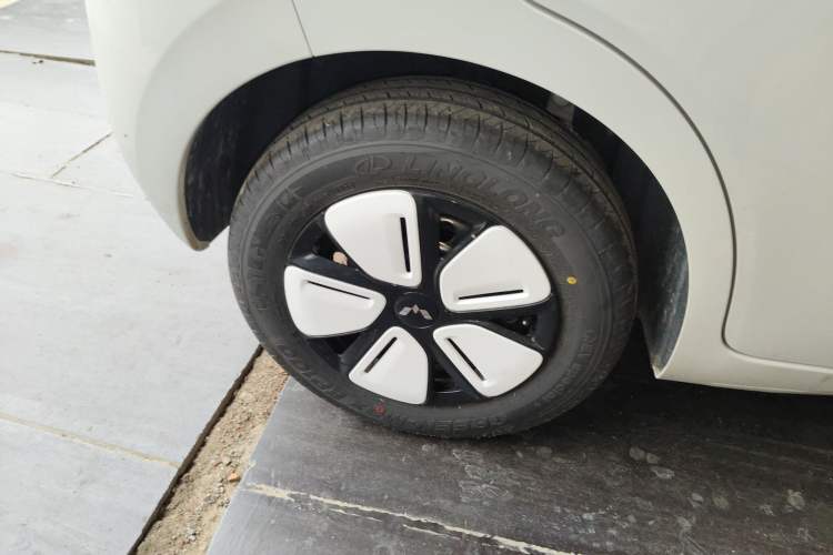 Used Wuling Hongguang MINIEV 2025 Four-Door Version Advanced Edition
