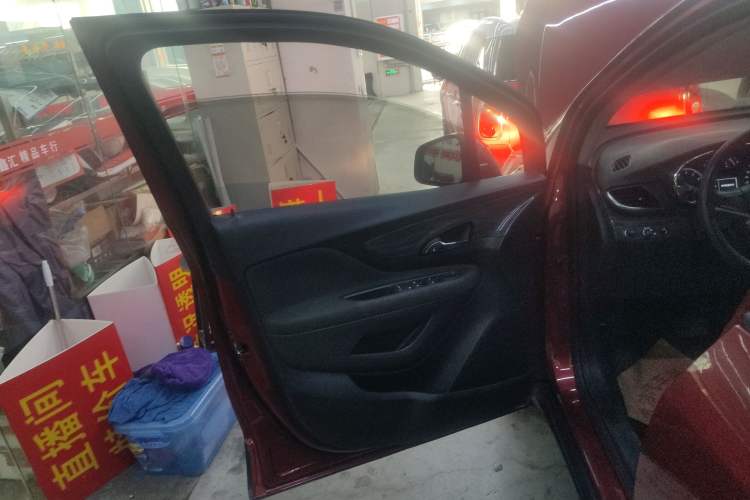 Used Buick Encore 2018 18T Automatic Two-Wheel Drive Urban Leading Model
