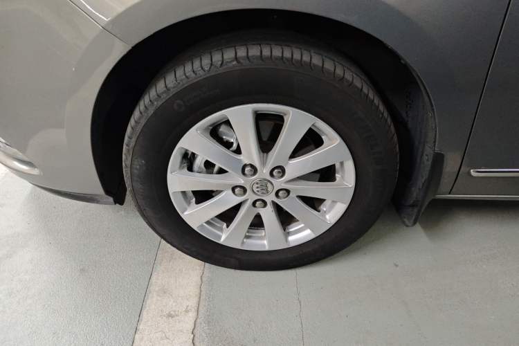 Used Buick GL8 2018 28T Luxury Model China VI Standard