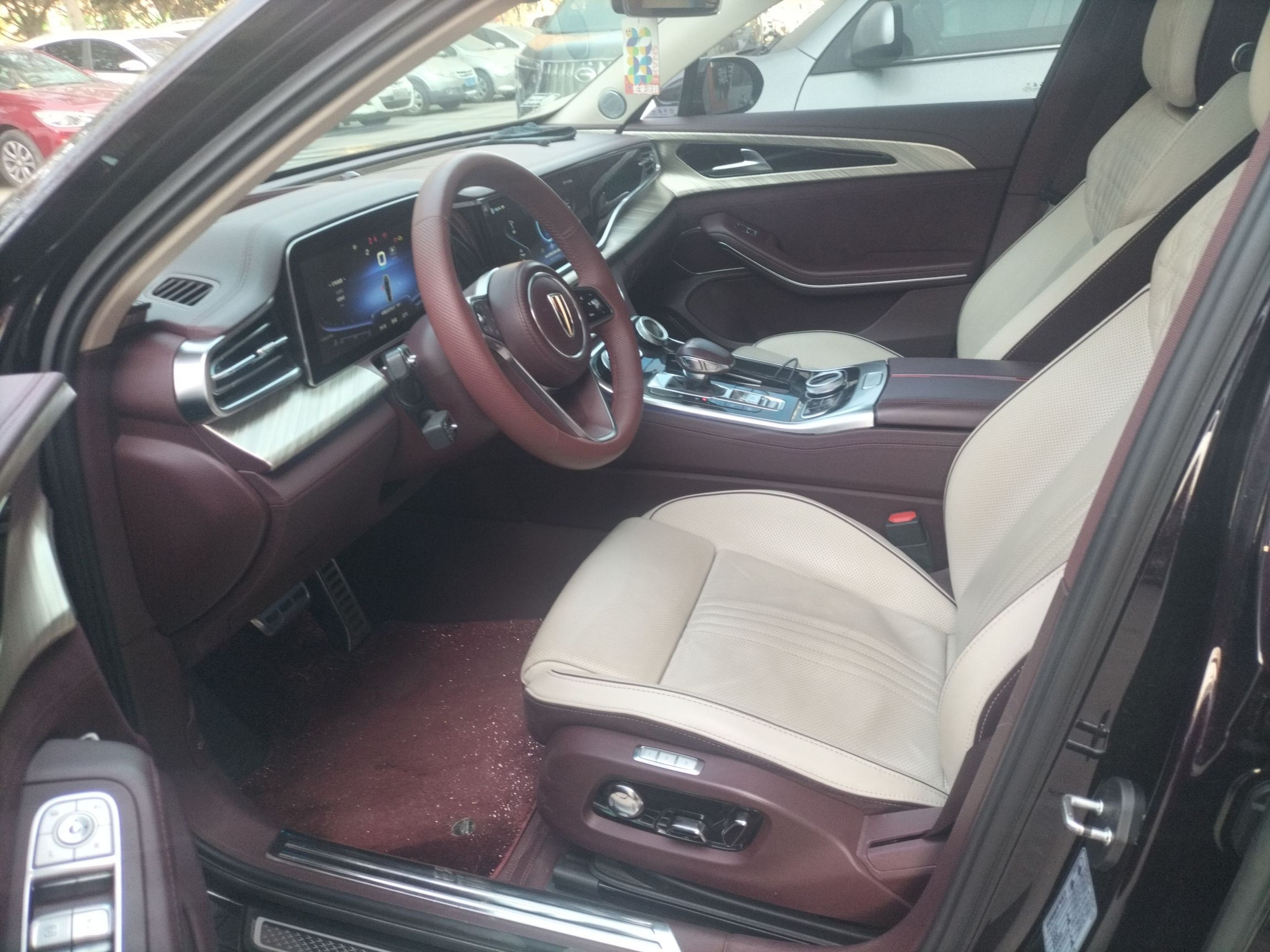 Переднее сиденье в автомобиле