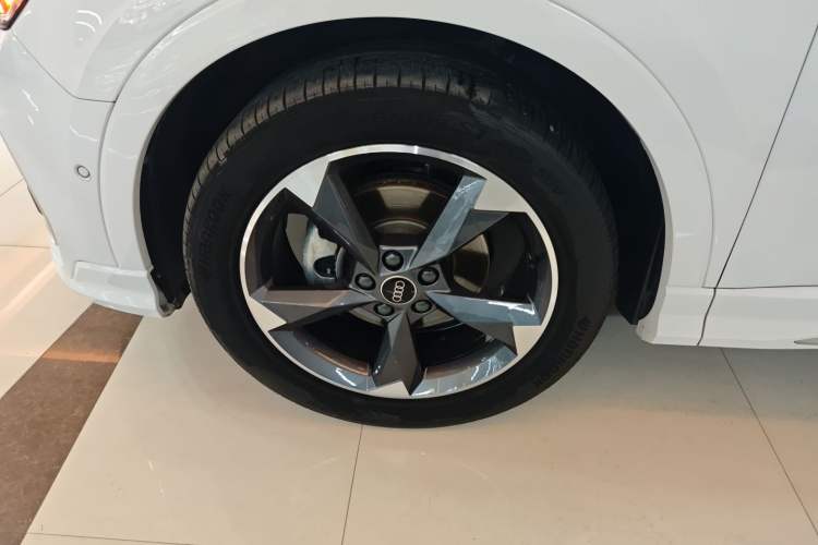 Used Audi Q3 2024 35 TFSI Ambition Dynamic Edition
