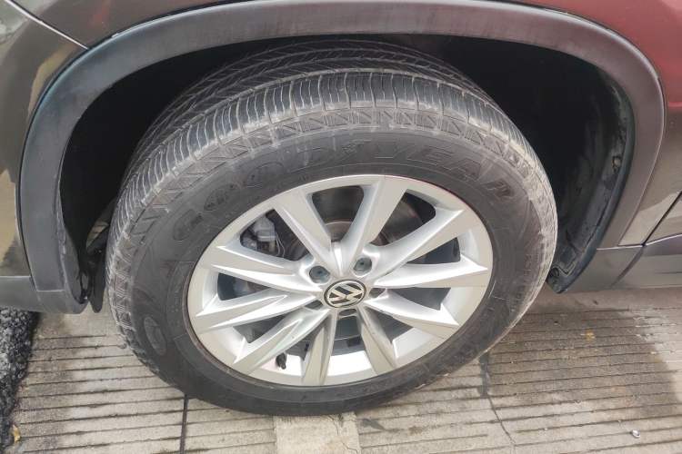 Used Volkswagen Tiguan 2015 1.8TSI Automatic Two-Wheel Drive Comfort Edition
