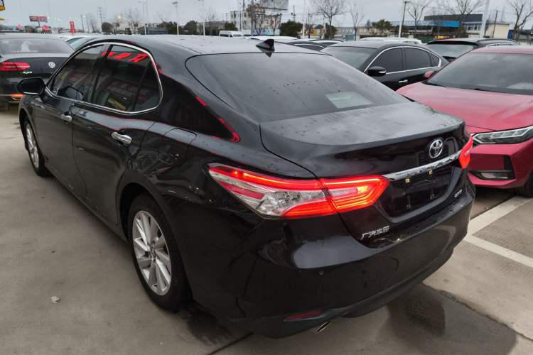Used Toyota Camry 2021 2.0G Luxury Edition