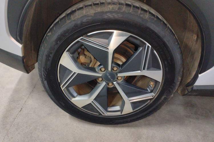 Used AION V 2024 Plus 70 Star Edition Lithium Iron Phosphate