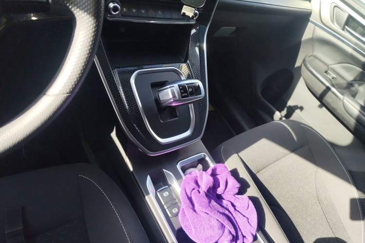 Used Haval M6 2021 PLUS 1.5T DCT Elite Smart Connectivity Model
