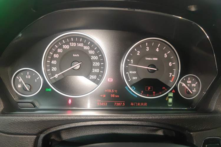 Used BMW 3 Series 2015 320Li Luxury Design Package Premium Edition
