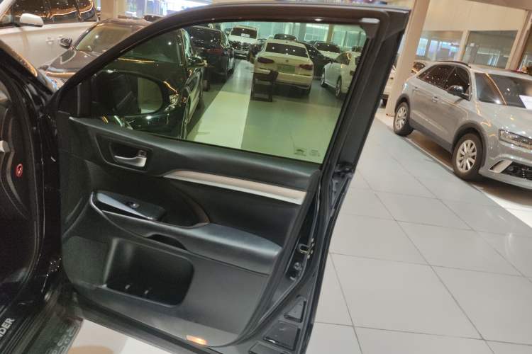 Used Toyota Highlander 2017 2.0T Four-Wheel Drive Luxury Edition 7 Seats
