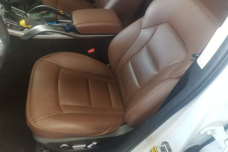 Used Geely Auto Emgrand X7 Sport 2016 1.8TD Automatic All-Wheel-Drive ZhiZun Edition
