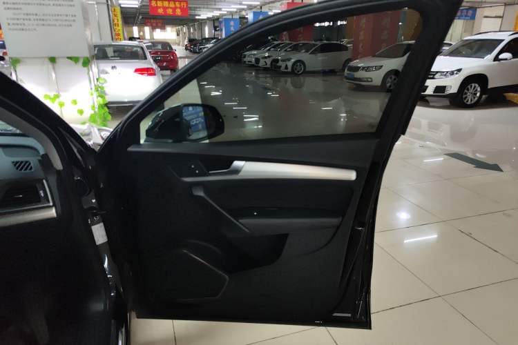 Used Audi Q5L 2020 Updated 40 TFSI Prestige Fashion Edition
