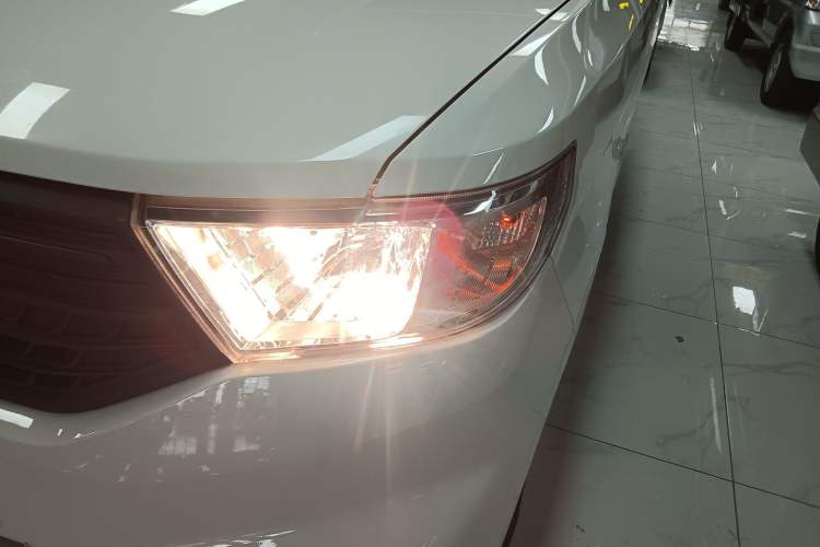 Used Wuling Hongguang V 2022 1.5L Jingqu Edition Electric-Assist LAR