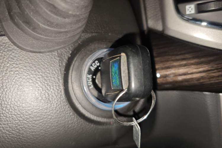 Used Chevrolet Captiva 2014 2.4L 4x4 Flagship Edition 7 Seats
